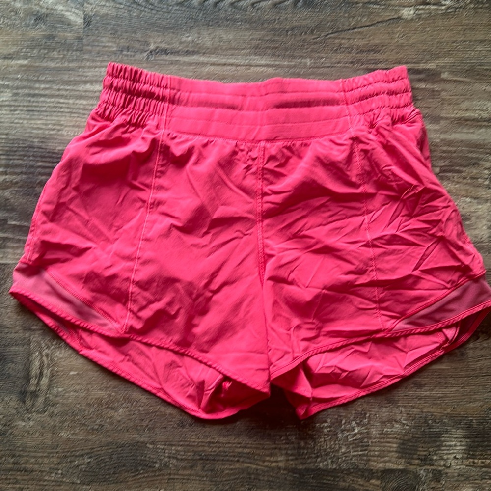 #lululemon Hotty Hot 4 in High Rise shorts in Glaze Pink
